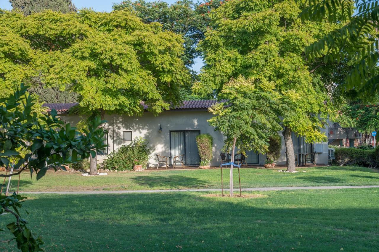 Degania Bet Kibbutz Country Lodging Kinneret Exterior photo